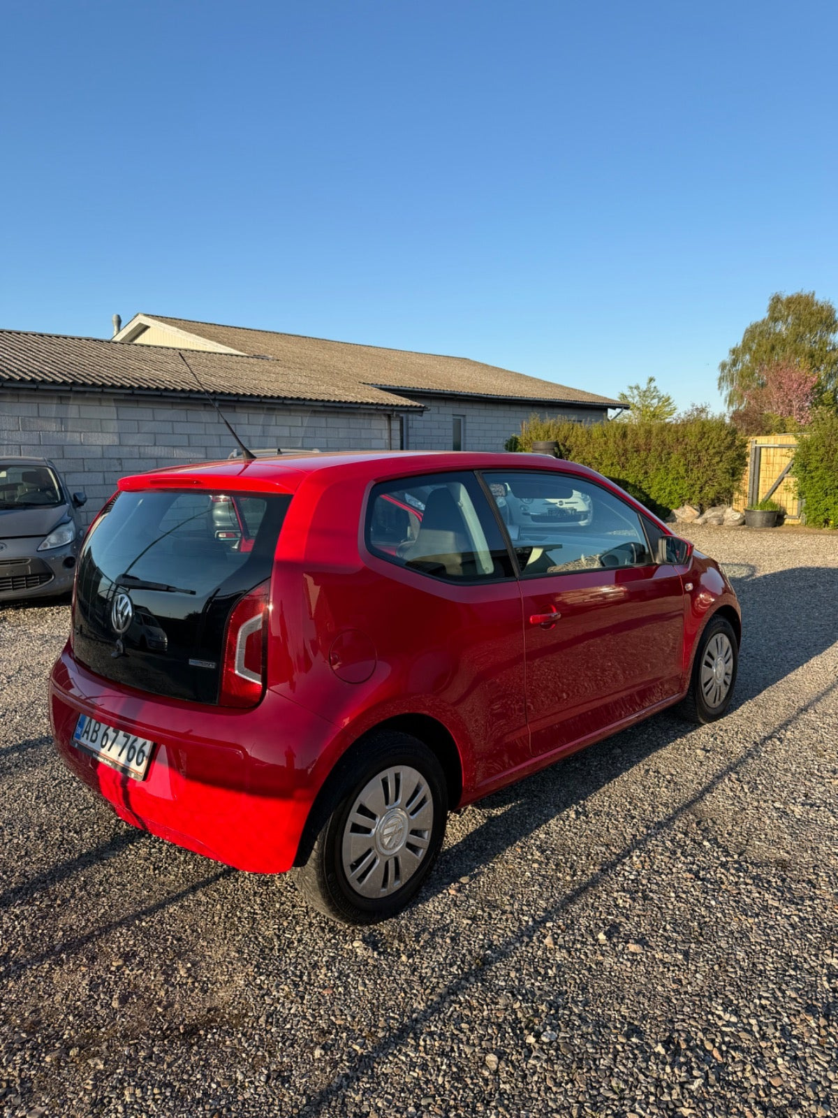 Rød VW UP! fra 2013