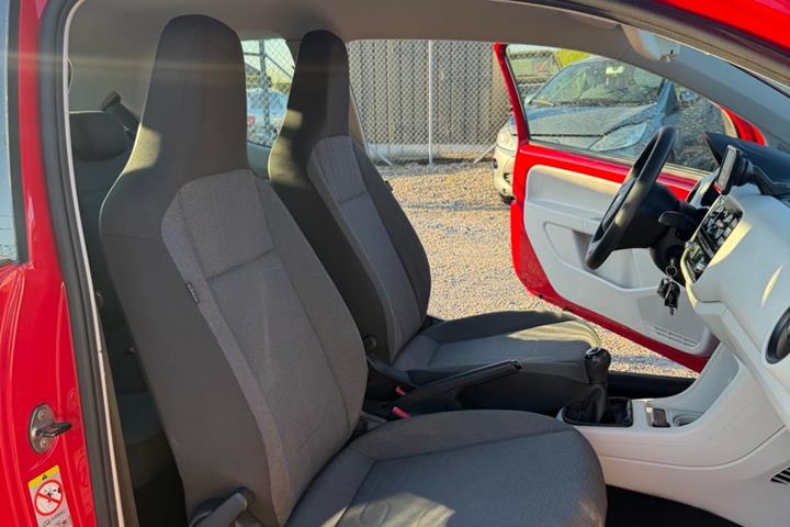 Rød VW UP! fra 2013
