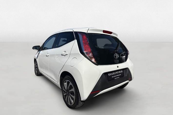 undefined Toyota Aygo fra 2015