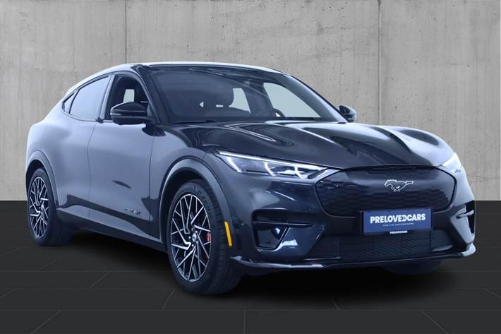 Grå Ford Mustang Mach-E fra 2021