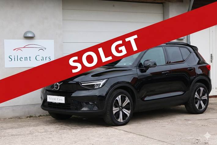 Sort Volvo XC40 fra 2023 set udefra