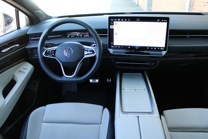 Hvid VW ID.7 fra 2025