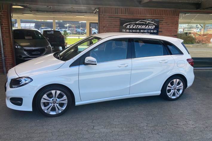 Hvid Mercedes B180 d fra 2018