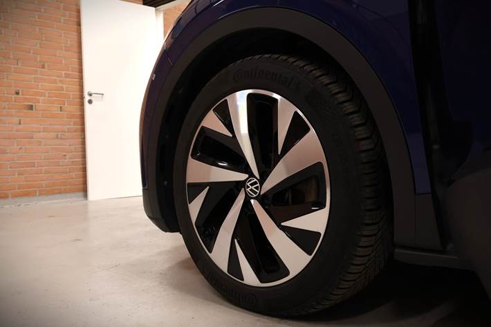 Blå VW ID.4 fra 2023