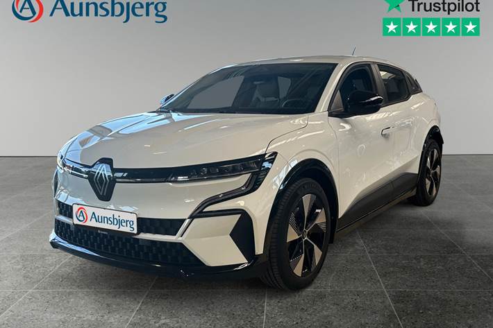 Hvid Renault Megane E-Tech fra 2023 set udefra