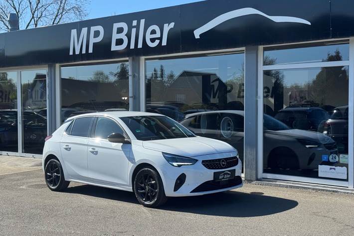 Hvid Opel Corsa fra 2020