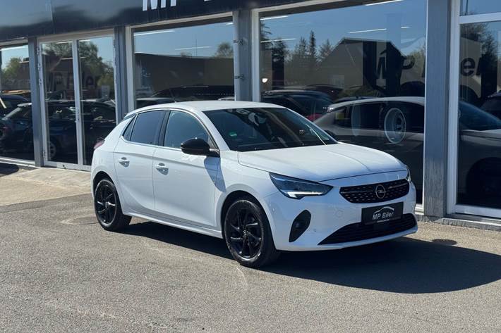 Hvid Opel Corsa fra 2020