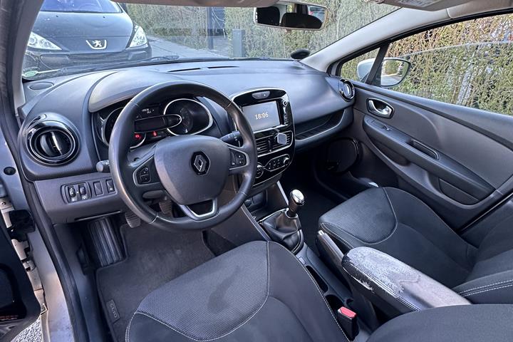 Grå Renault Ny Clio fra 2019