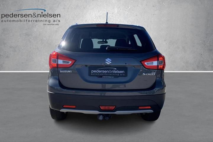Grå Suzuki S-Cross fra 2019