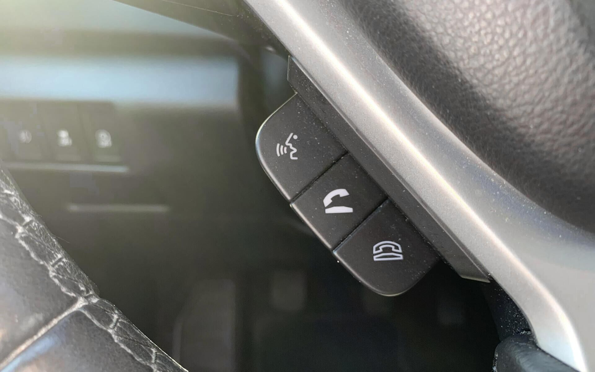 Grå Suzuki S-Cross fra 2019