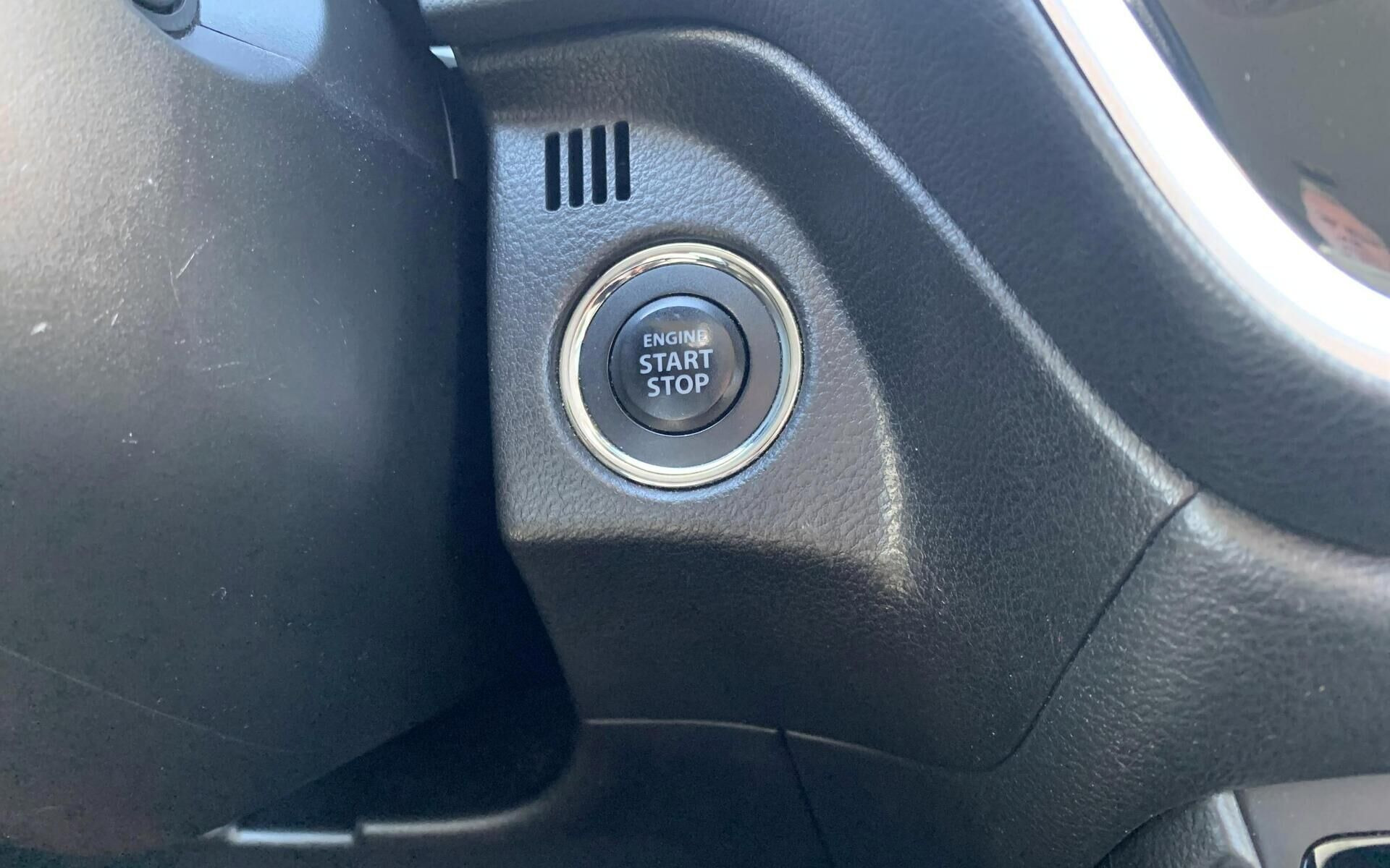 Grå Suzuki S-Cross fra 2019