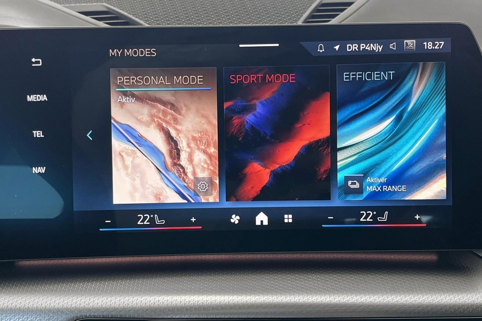 Grøn BMW iX1 fra 2025