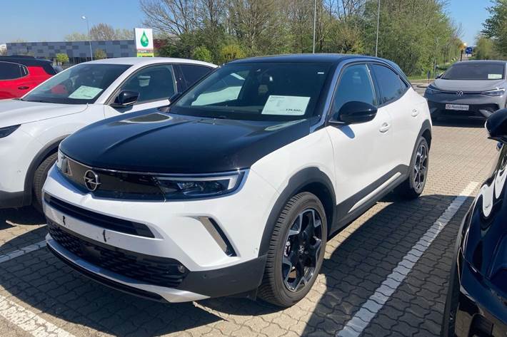 Hvid Opel Mokka-e fra 2023