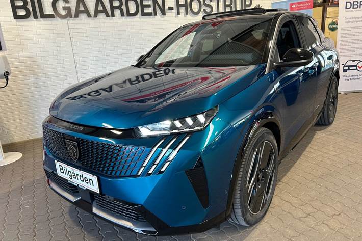 Blå Peugeot e-3008 fra 2025