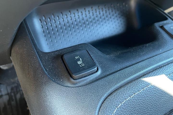 Hvid Toyota Corolla fra 2022