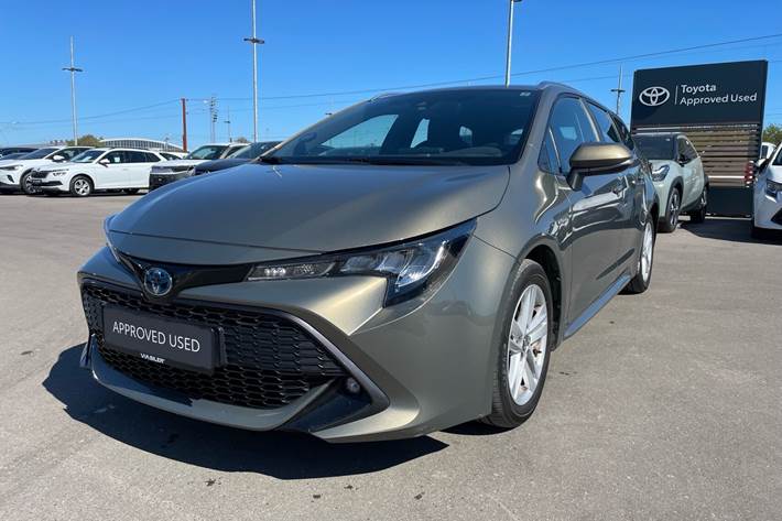 Bronze Toyota Corolla fra 2019 set udefra