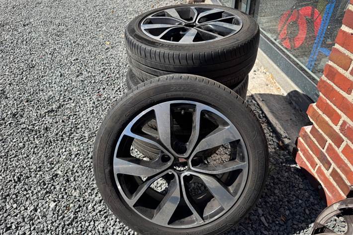Sort Renault Megane IV fra 2018