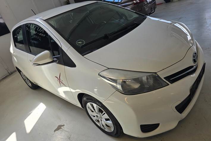 undefined Toyota Yaris fra 2012