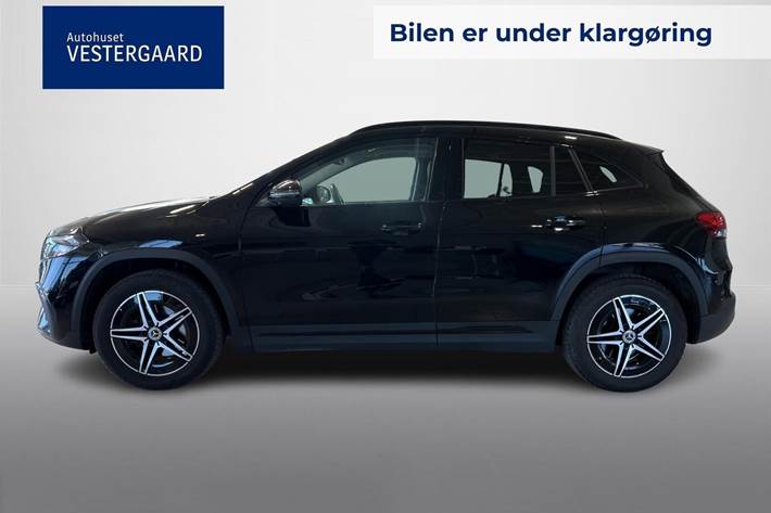 Sort Mercedes EQA250 fra 2023
