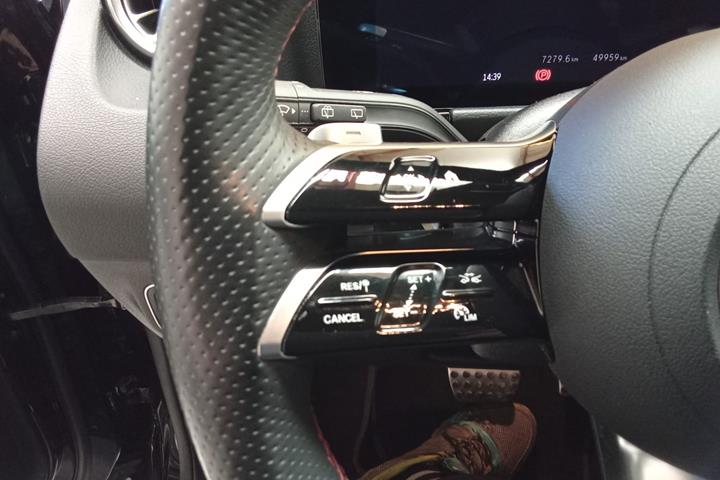 Sort Mercedes EQA250+ fra 2024