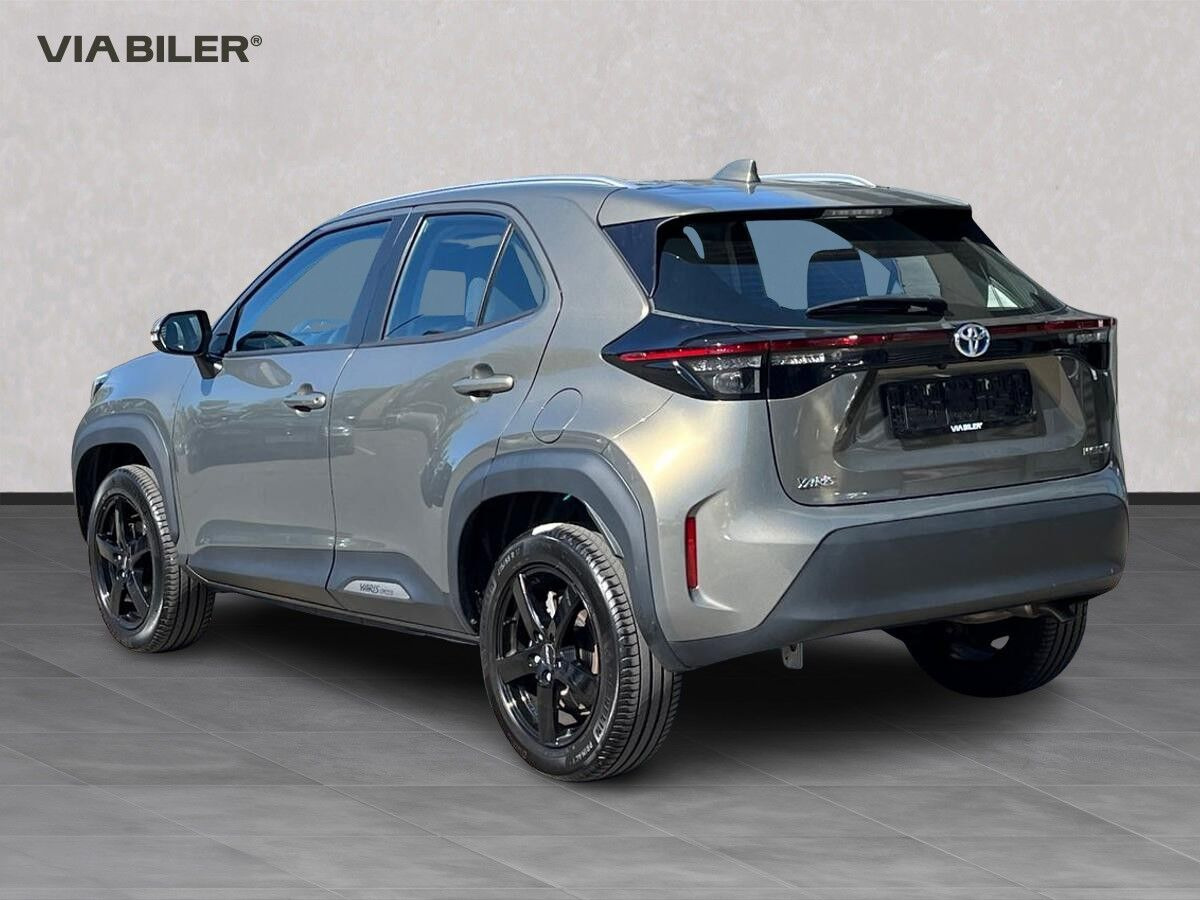 Bronze Toyota Yaris Cross fra 2022