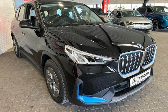 Sort BMW iX1 fra 2023