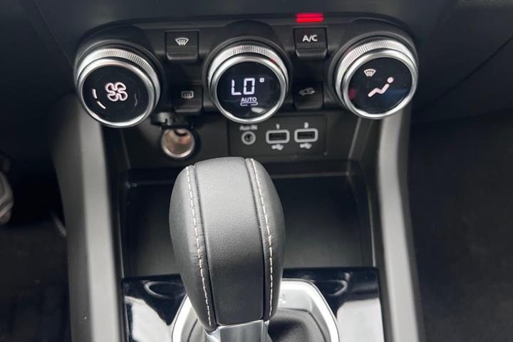 Grå Renault Arkana fra 2023