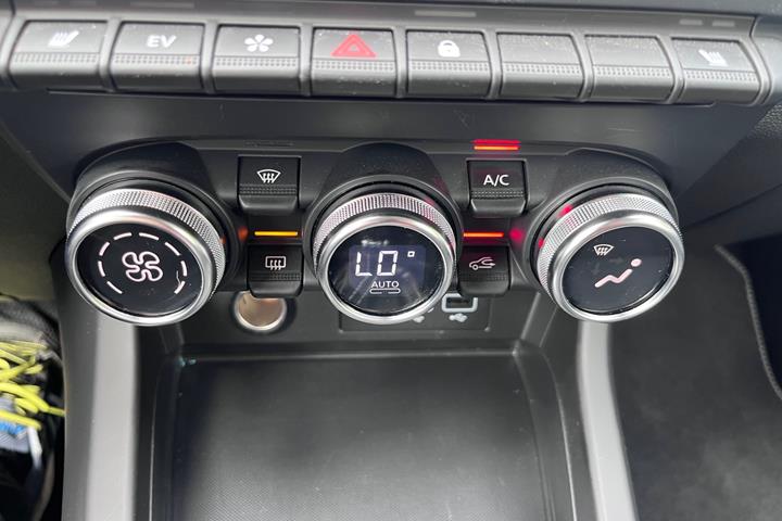Grå Renault Arkana fra 2023