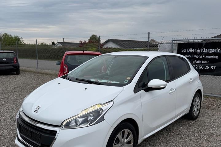 undefined Peugeot 208 fra 2017 set udefra