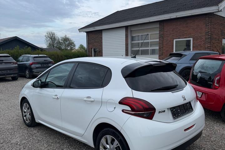 undefined Peugeot 208 fra 2017