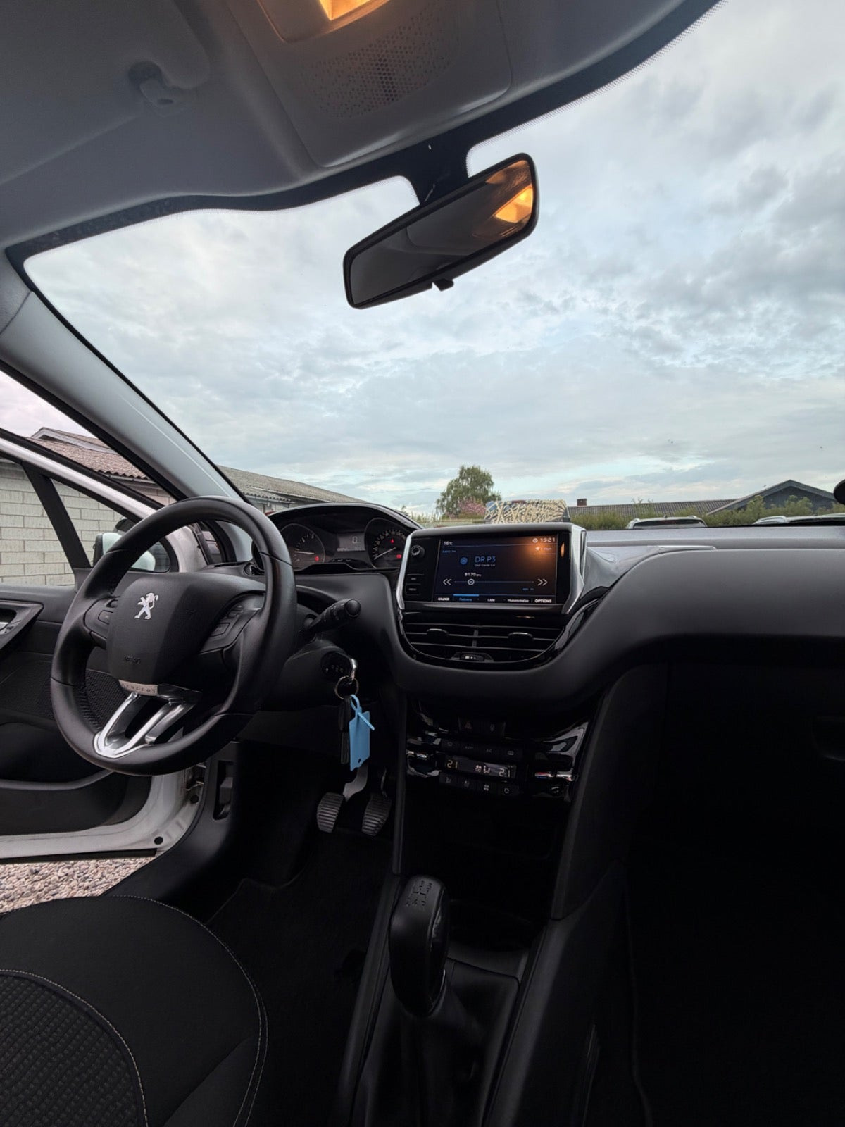 undefined Peugeot 208 fra 2017