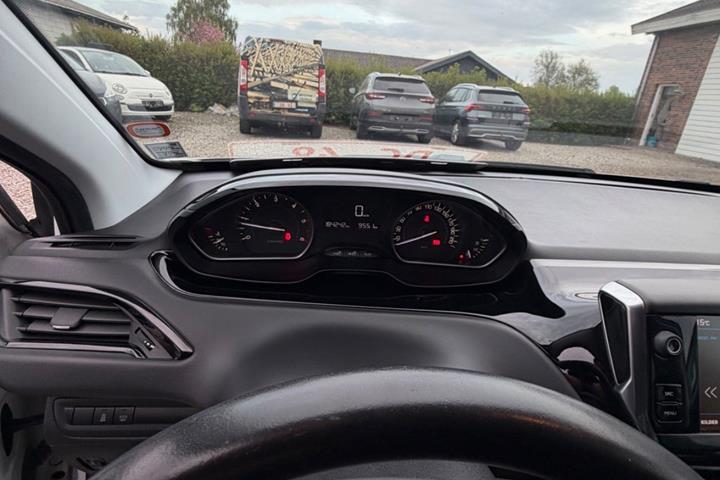 undefined Peugeot 208 fra 2017