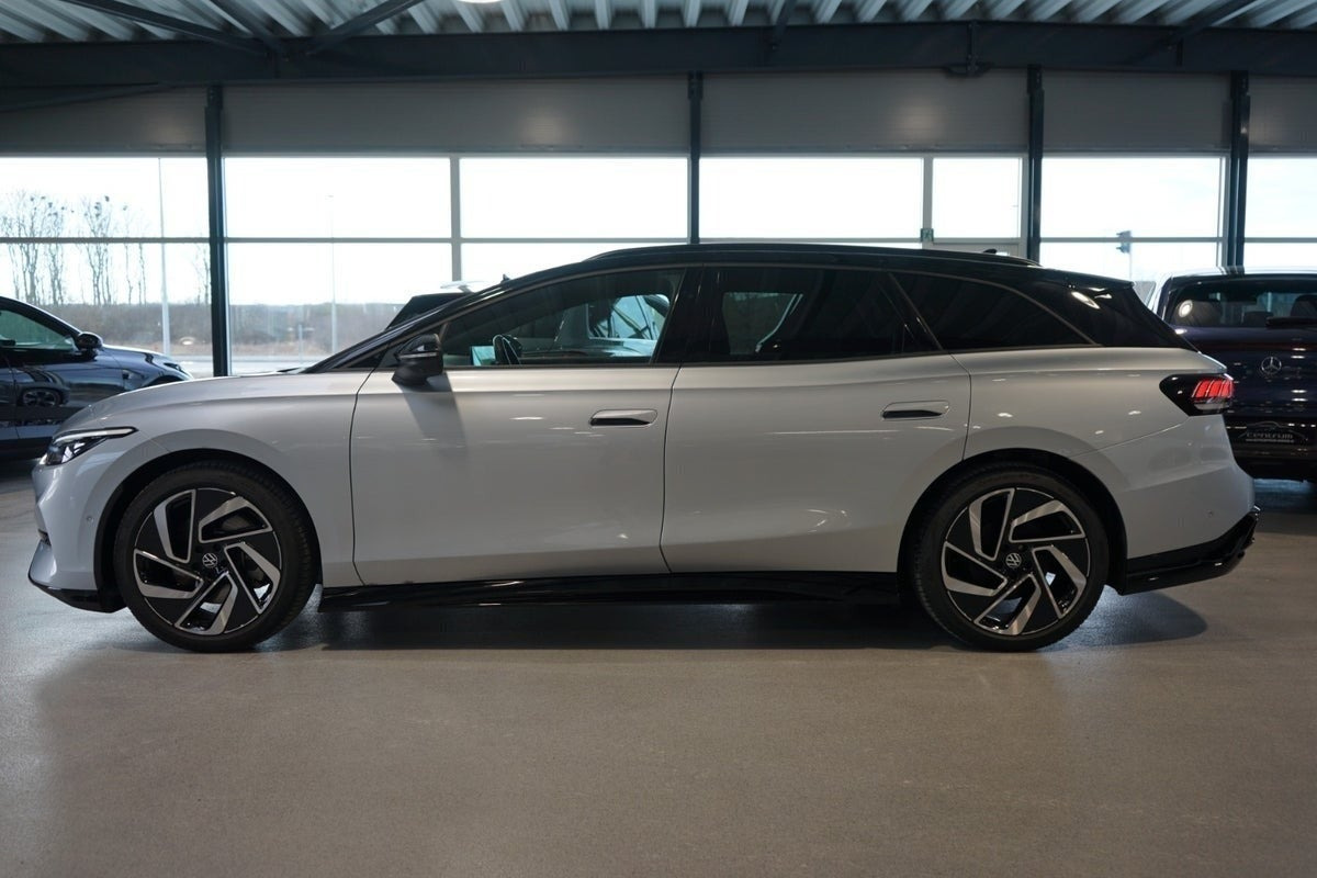 Sølv VW ID.7 fra 2025