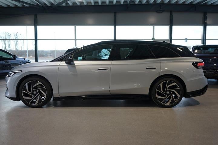 Sølv VW ID.7 fra 2025