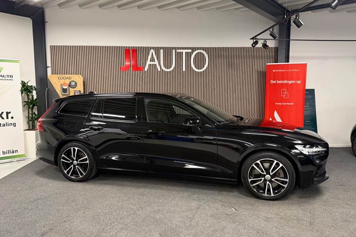 Sort Volvo V60 fra 2022
