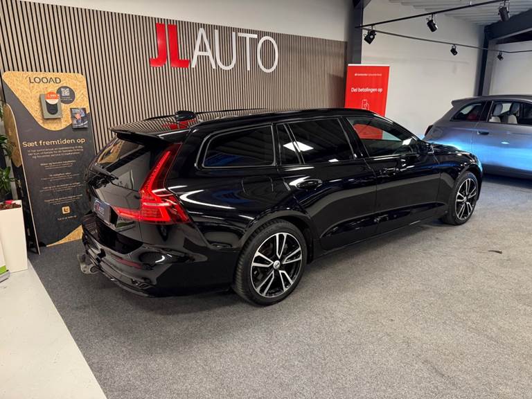 Volvo V60 2,0 T6 ReCharge R-Design aut. AWD