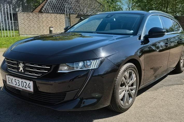 Sort Peugeot 508 fra 2020