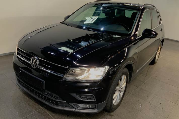 Sort VW Tiguan fra 2019 set udefra