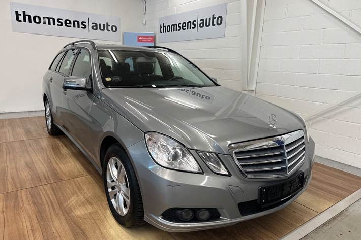 Grå Mercedes E200 fra 2010