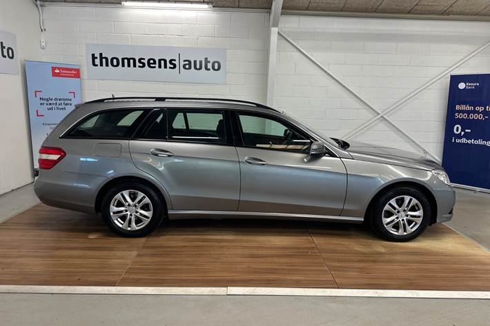 Grå Mercedes E200 fra 2010