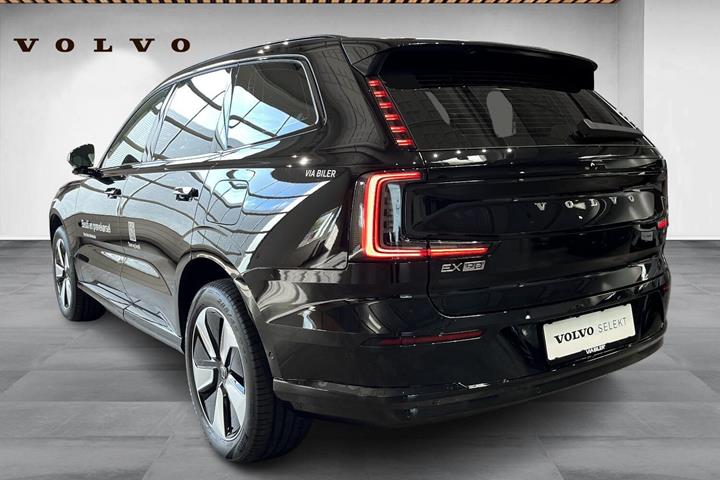 Sort Volvo EX90 fra 2025