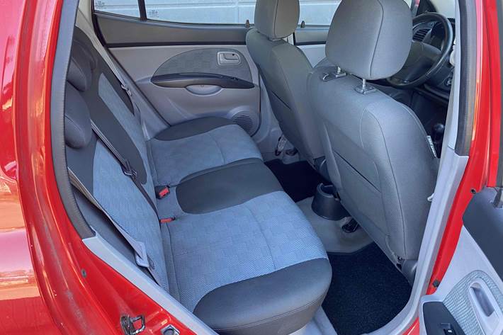 Rød Kia Picanto fra 2006