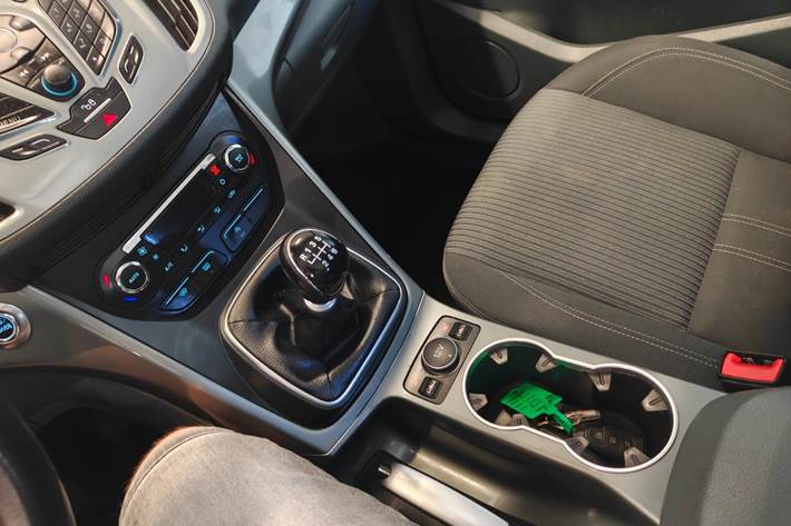 Gul Ford C-MAX fra 2014