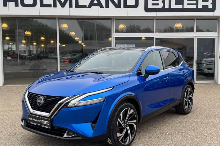 Blå Nissan Qashqai fra 2023