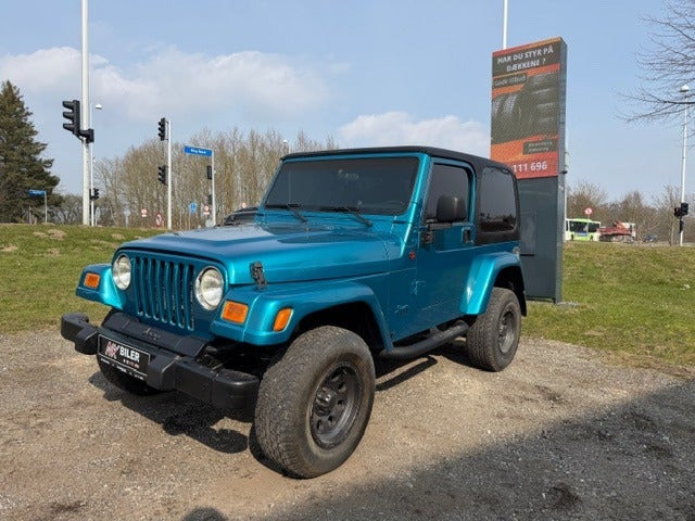Blå Jeep Wrangler fra 2005