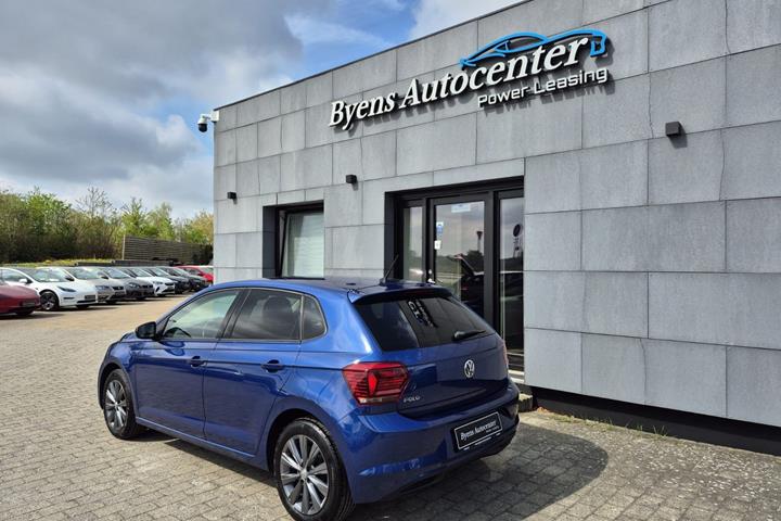 Blå VW Polo fra 2019
