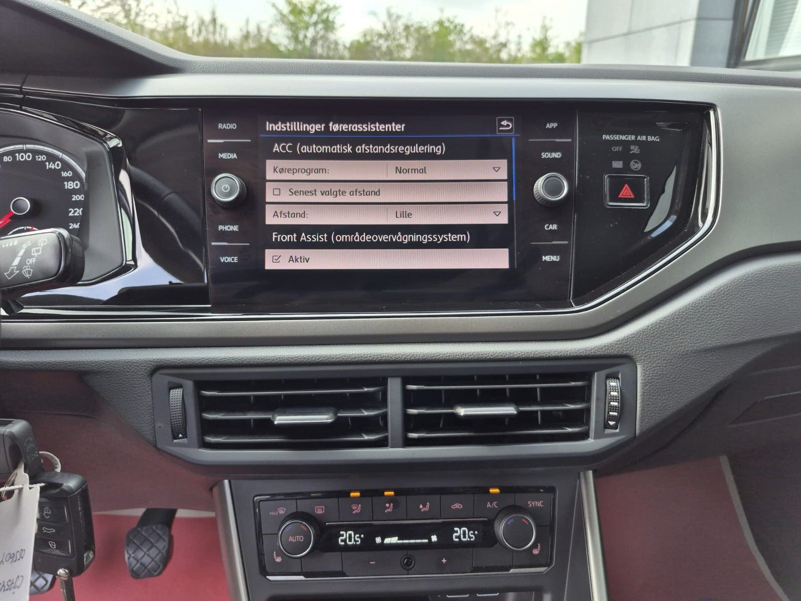 Blå VW Polo fra 2019
