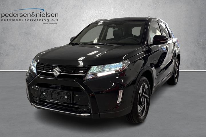 Sort Suzuki Vitara fra 2024 set udefra
