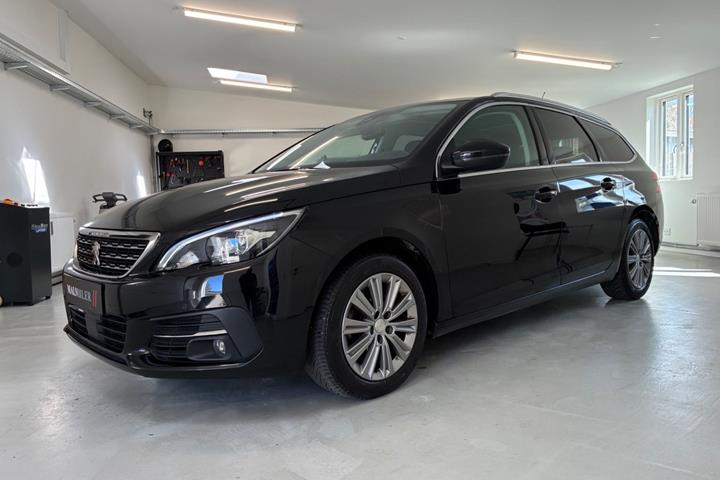 Sort Peugeot 308 fra 2018