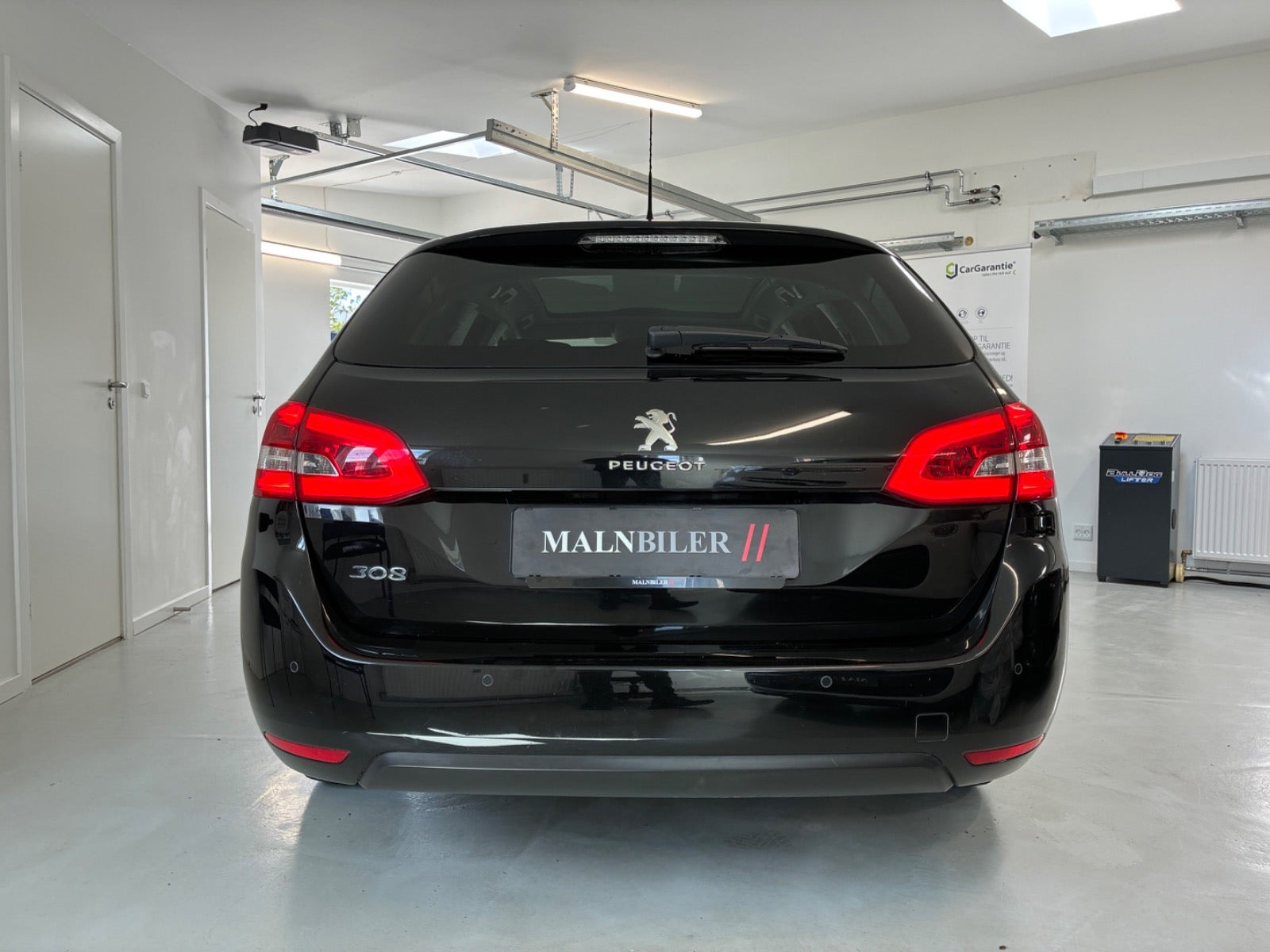 Sort Peugeot 308 fra 2018